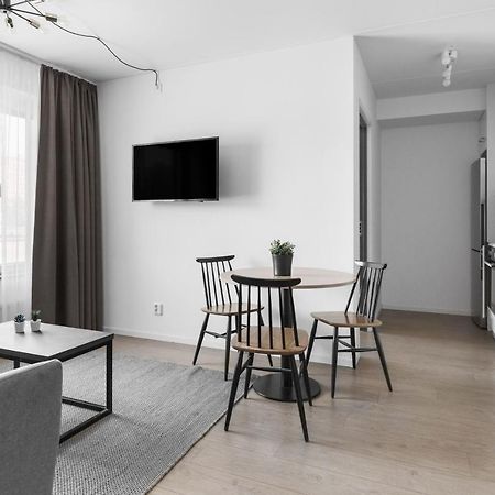 Forenom Hotel Flemingsberg - 10Min From Aelvsjoe Huddinge Extérieur photo