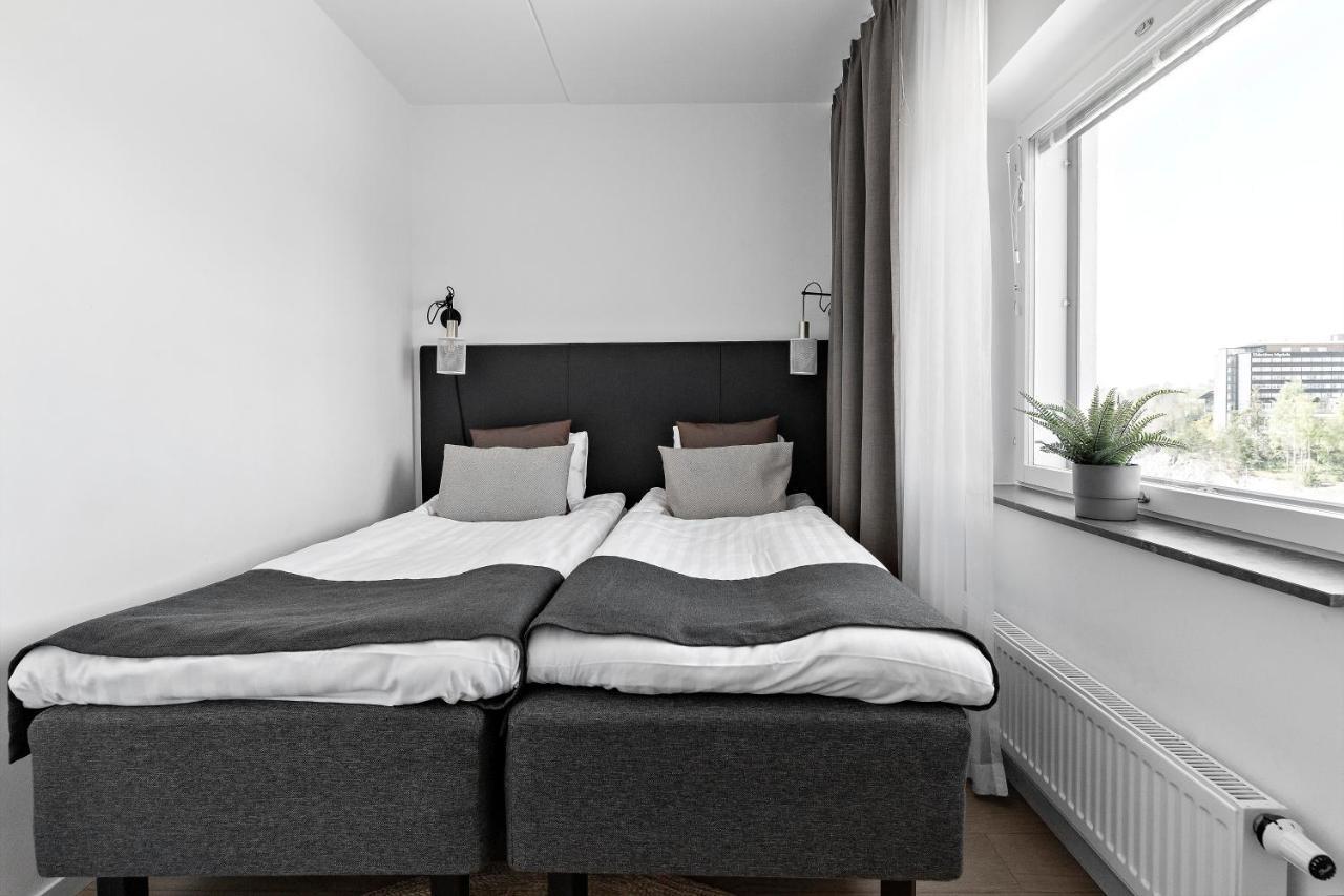 Forenom Hotel Flemingsberg - 10Min From Aelvsjoe Huddinge Extérieur photo