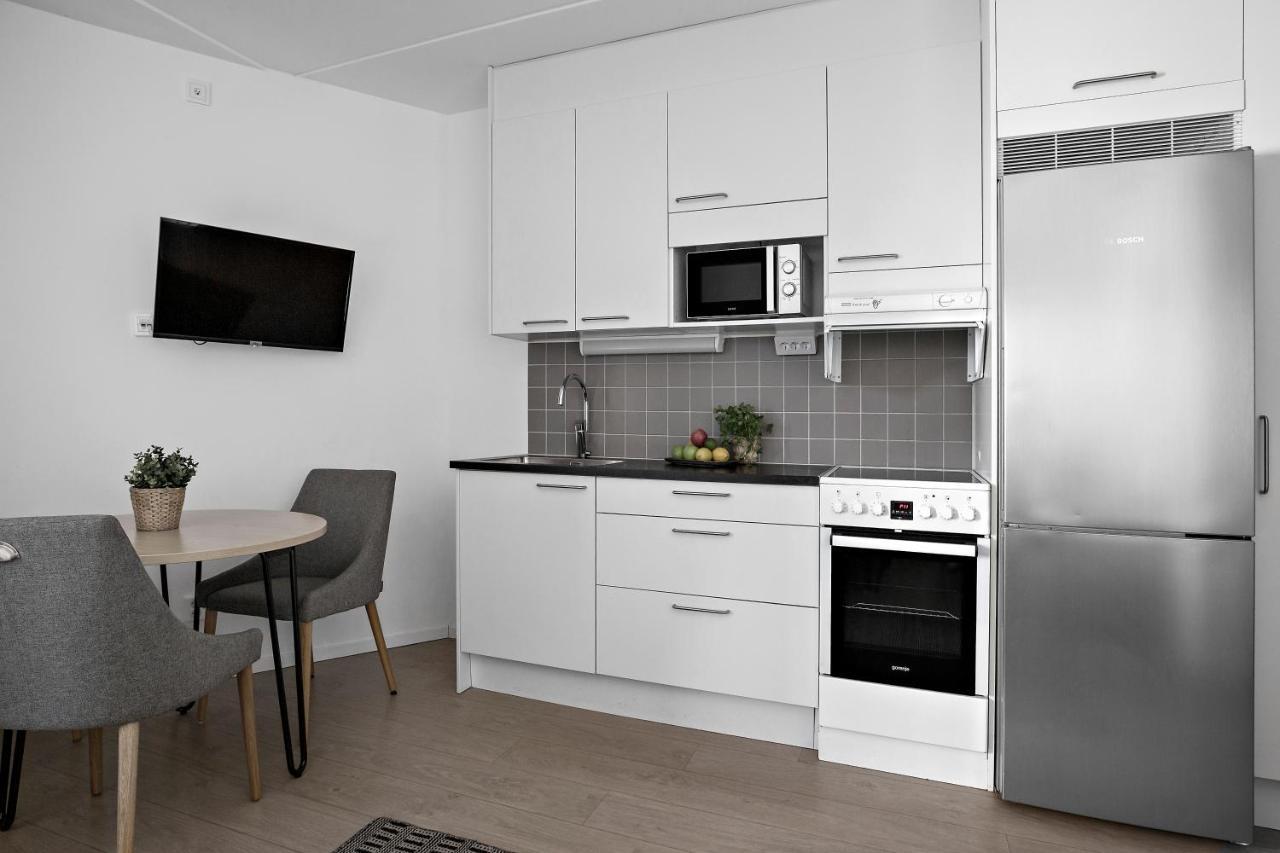 Forenom Hotel Flemingsberg - 10Min From Aelvsjoe Huddinge Extérieur photo